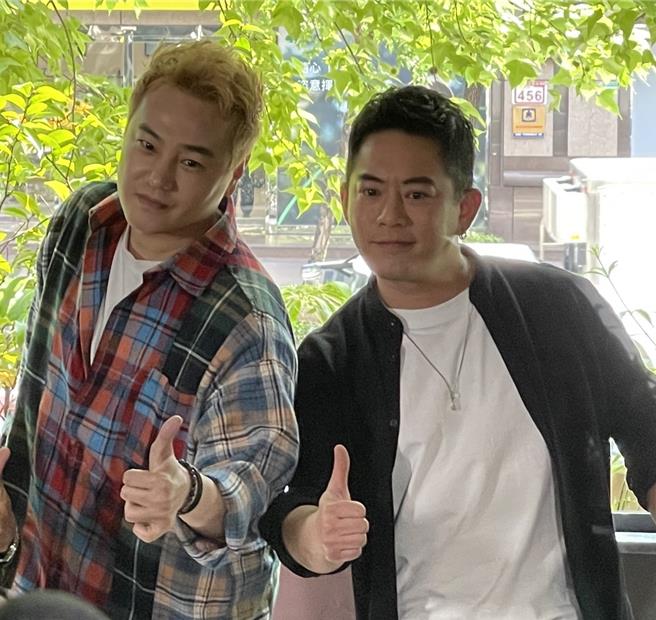 绿茶（左）、Junior韩宜邦交情超过20年。（池宗玲摄）