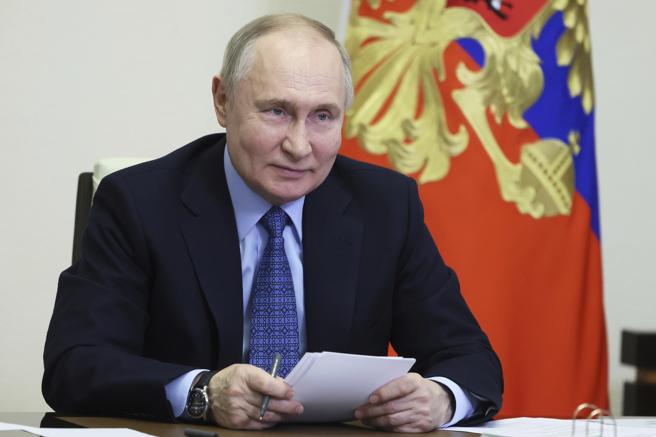 有專家認普丁正在等待美國大選的結果。（圖／美聯社）