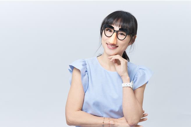 宅女小红分享亲子、婚姻相处。（MyVideo提供）