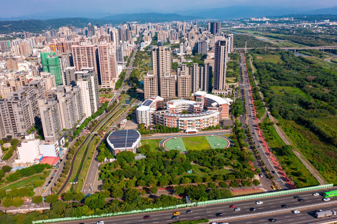 一名網友認為，在竹科當工程師其實沒有想像中的這麼好，引起討論。（圖：shutterstock／達志）
