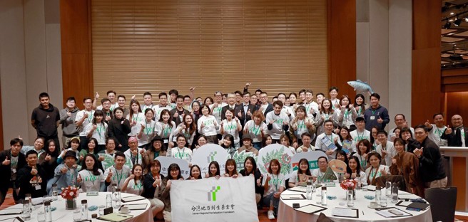 台灣地方創生基金會舉辦「2024創生小聚暨中華開發資本合作啟動儀式」，為地創團隊媒合資源。（圖/台灣地方創生基金會 提供）