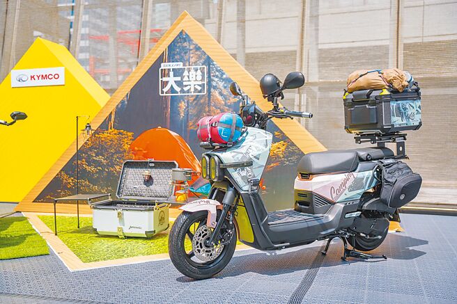 KYMCO大樂Dollar超越大眾對多功能機車的期待，配件擴充性讓人眼睛一亮。（吳松翰攝）
