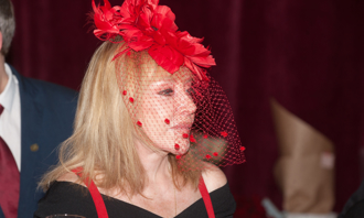 俄歌后恐被當間諜？ 批評普丁被列黑名單