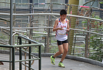 定向越野》13歲卓佳賞男子菁英組奪冠創紀錄    黃敏惠女子組3連冠