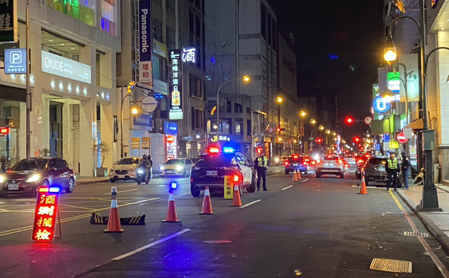 台中警规划连续9天强力取缔酒驾及噪音车。（翻摄画面）