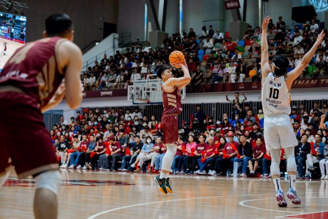 簡偉儒今天單場投進6記三分球。(台鋼獵鷹提供)