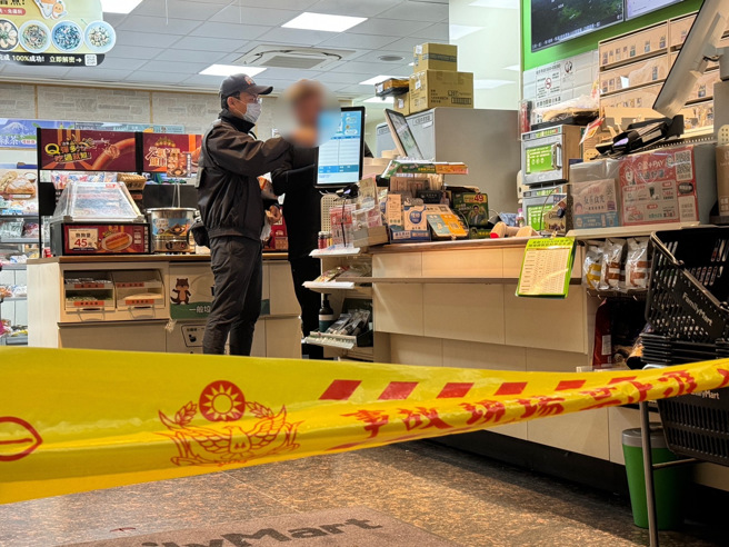 金门地区今（30）日晚间9点多惊传超商抢案。（于家麒摄）