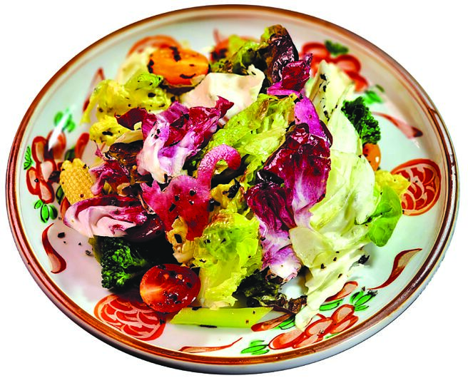 台湾和日本都是四面环海，海藻不虞匮乏，而且物美价廉，里面富含水溶性膳食纤维和多种营养素，可说是超级食物中的佼佼者！（ 图／姚舜）