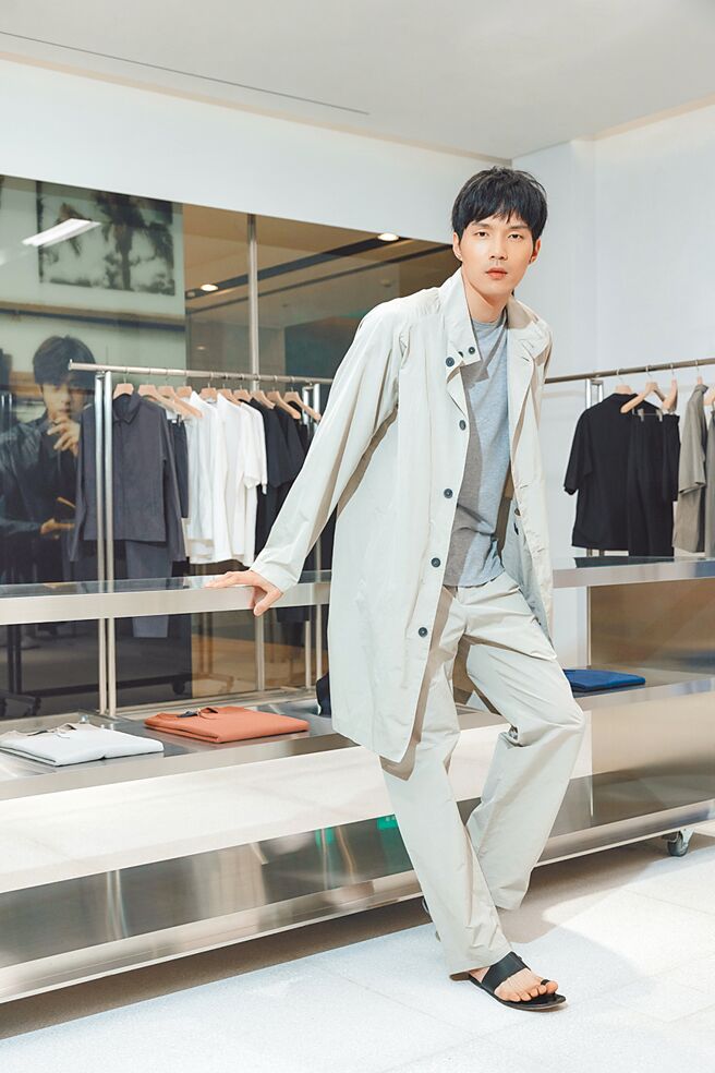 塔夫塔綢帶來的手感與光澤無可比擬。（peter wu提供）