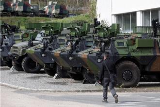 法国将军援乌克兰老旧装甲车辆和新型导弹