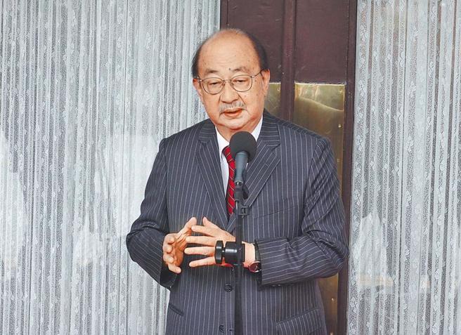 立法院民进党团29日党团会议通过「每天动员令」，欲与蓝白党团抗衡。民进党立院党团总召柯建铭表示，这样才有共同意识看法，面对战局，一致对抗蓝白邪恶力量。（本报资料照）