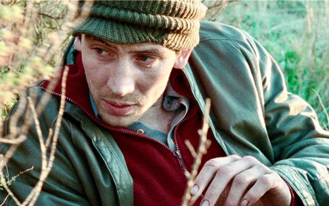 乔许奥康纳在电影《盗墓奇美拉》中极富颓废魅力。（海鹏提供）