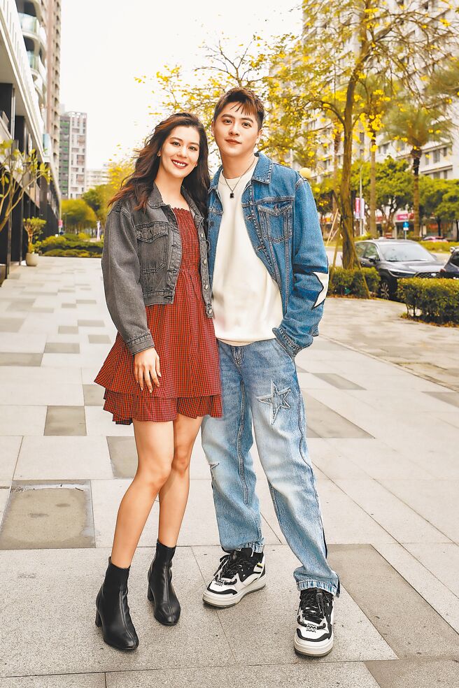 王沛語（左）、黃新皓在片中演出情侶檔，首次合作便展現默契。（民視提供）