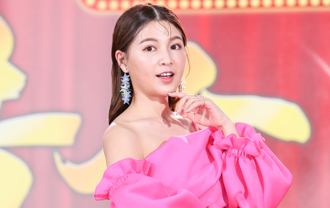 謝京穎遭批整形不自然  曬鼻孔照回應