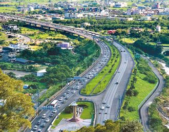 難怪雪隧會塞 去年一整年「烏龜車」22萬輛