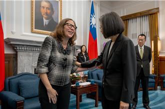 拜會蔡英文  AIT主席羅森伯格：美國期待台灣持續維持現狀