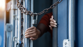 雜貨船藏15越籍偷渡客搶灘台南 5人蛇遭聲押