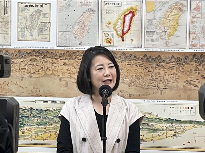 國防部長邱國正兒子涉黃案，外界認為邱520將交棒，前海委會主委李仲威、國安會祕書長顧立雄被點名接棒。綠委吳思瑤說，尊重賴清德對於國防外交閣揆人事。（蔡雯如攝）