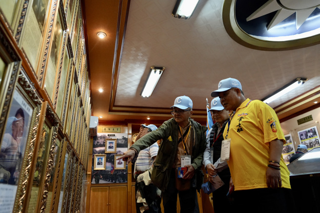 长城之友参访单位队史馆。(234旅提供)