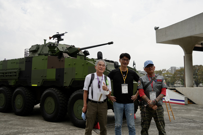 长城之友参访单位队史馆。(234旅提供)