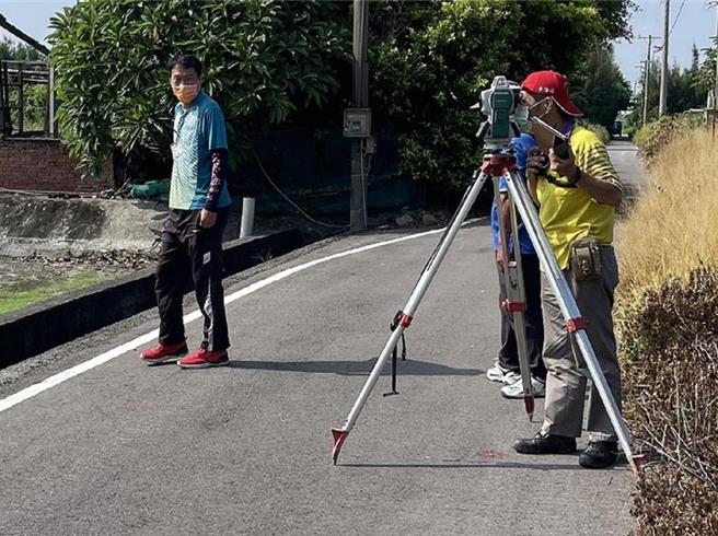 彰化縣政府地政處在1月展開地籍圖重測作業，陸續寄發通知，提醒土地所有權人務必到場指界，以保障自身權益。（資料照片／孫英哲彰化傳真）