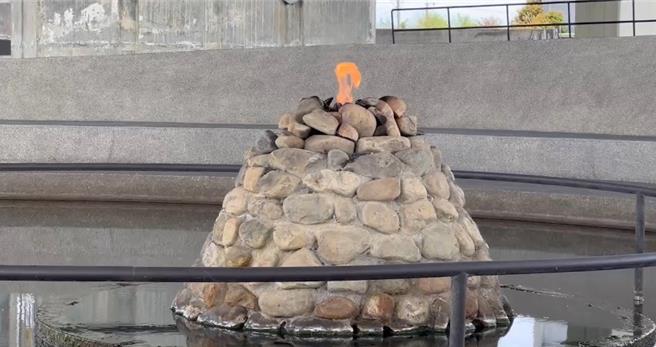 宜蘭超夯景點「武淵水火同源親子公園」，冬山鄉公所擴建新園區，增設爬網、滾輪溜滑梯和大草皮等，讓大小朋友玩過癮！（民眾提供／吳佩蓉宜蘭傳真）