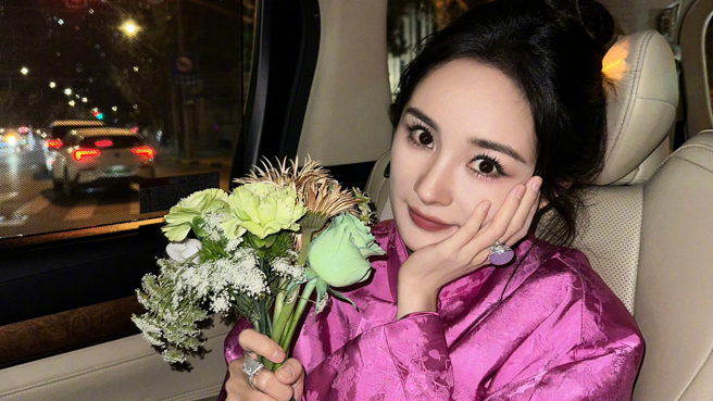 楊冪為粉絲團成立18周年準備驚喜。（圖／翻攝自楊冪工作室 微博）