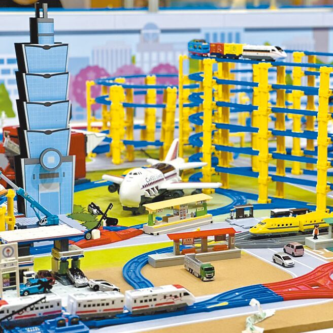 板桥大远百4月4日至4月14日将举办大型多美火车节人气特展。（板桥大远百提供）