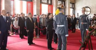 國防部長代子認錯染黃　法務部、檢調靜悄悄裝沒事