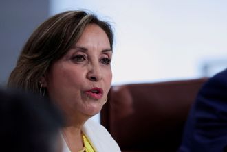 秘魯女總統涉「勞力士醜聞」喊冤 多名部長請辭