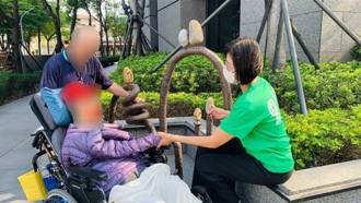 社工用專業為弱勢注暖流 助植物人家庭走出困境