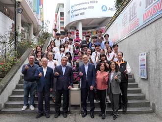 泰素拉他尼府、東協貿易協會參訪龍華科大 促新南向教育 