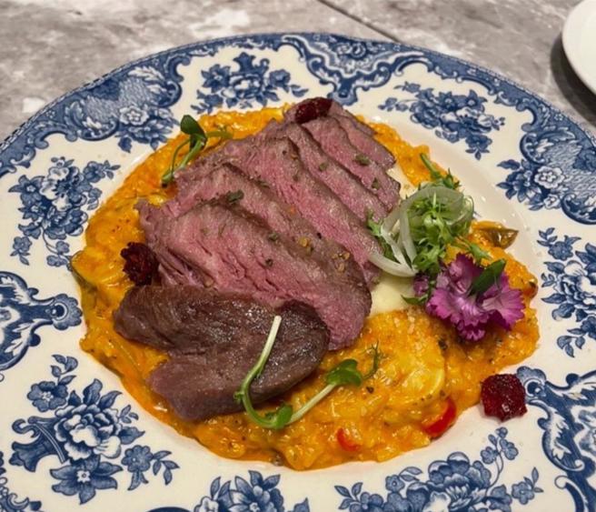 台中市議員林祈峰2日中午發新聞稿表示，接到民眾投訴，31日晚間到「今鶴餐酒館」用餐，2人當晚22時起出現噁心、嘔吐、腹痛、腹瀉等疑似食品中毒症狀，目前均住院治療中。（台中市議員林祈烽提供／陳淑芬台中傳真）