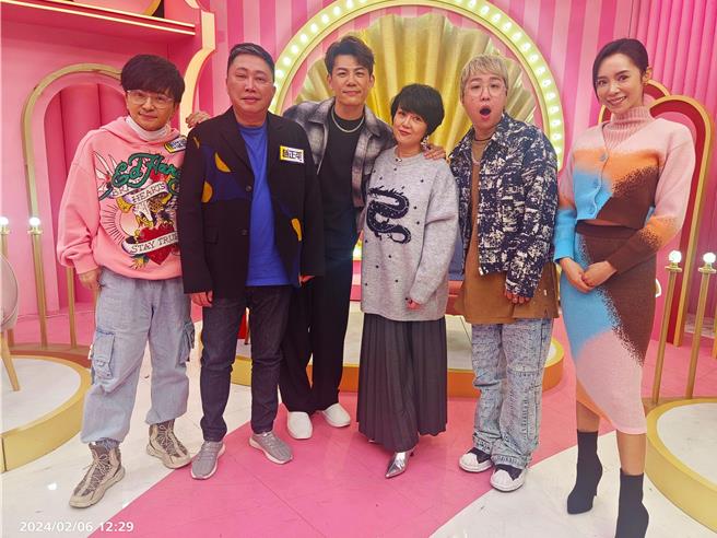 唐从圣（左起）、赵正平、陈志强、苗可丽、大根、康茵茵。（三立提供）