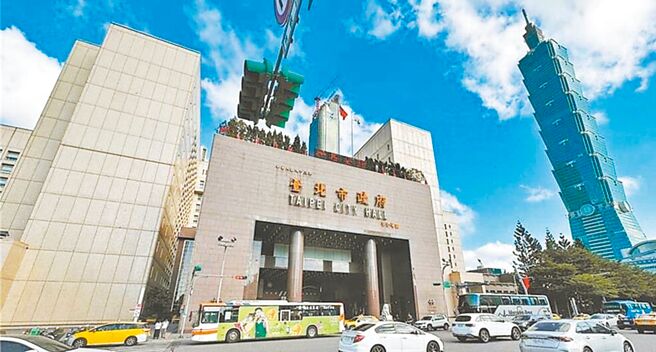 有家长控诉，家中特教生就读台北市某明星公立国小期间，曾多次被萧姓班导言语霸凌、体罚，使得孩子状况不稳。教育局回应，校方已启动不当管教案件调查，4月20日前会完成。图为台北市政府。（本报资料照片）