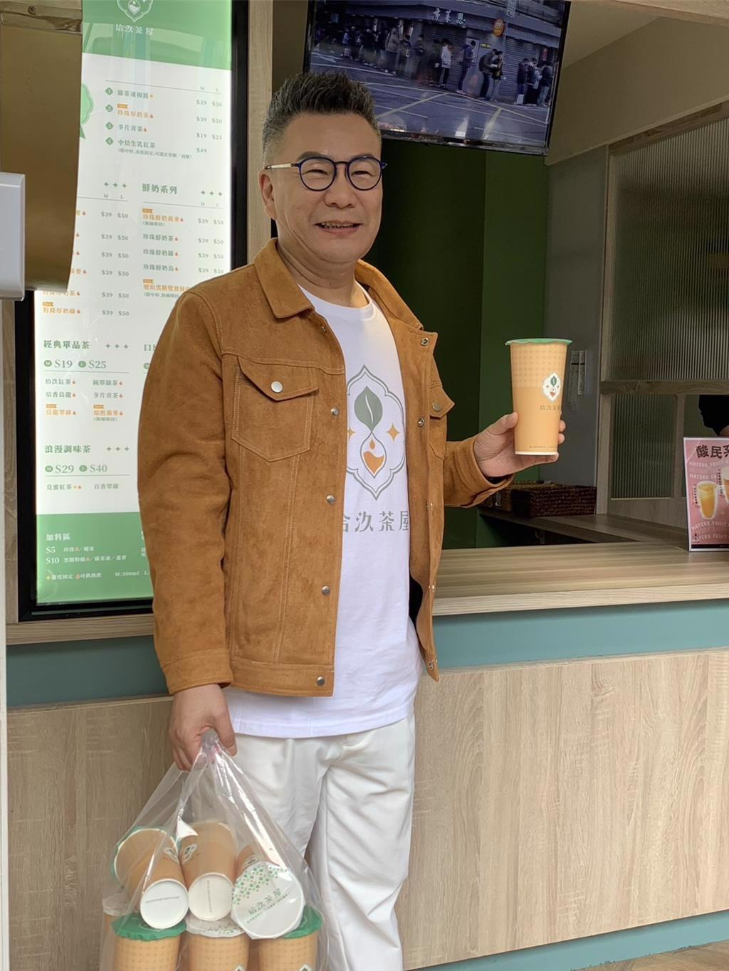 沈玉琳1日出席飲料店站台活動。（謝佩樺攝）