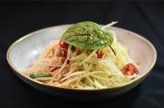 全台首家泰菜高樓景觀餐廳 高雄BAR KAO 以亞灣絕色佐餐