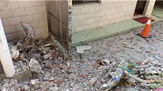 餘震不斷學校疏散師生 鹽水武廟屋簷雕塑被搖到掉落