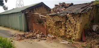 全台大地震 ！芦竹文新路 磁砖散落马路