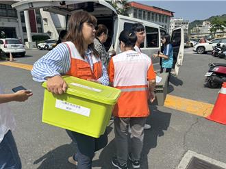 花蓮7.2強震襲台 弱勢家庭雪上加霜 展望會暖心捐物資