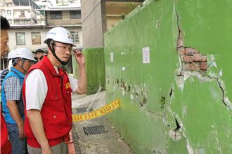 7.2強震基隆傳零星災情 謝國樑現場勘災保障市民安全