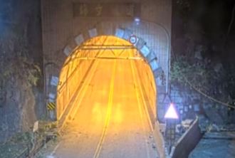 花蓮7.2強震！20車41人卡蘇花錦文隧道  晚間救出脫困