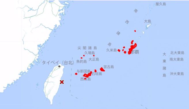 台灣規模7.2大地震震到日本沖繩，NHK稍早報導，30公分海嘯已經抵達與那國島。紅色區域為日本氣象廳發布海嘯警報的區域。（圖／擷取自日本氣象廳）