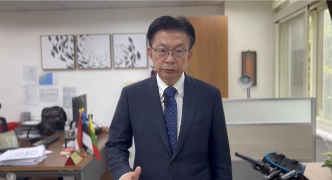 民进党立委郭国文指出，考虑选区立委必须去处理灾情，财政委员会在跟与会委员讨论后，决定停会。（郭国文办公室提供／游念育台北传真）