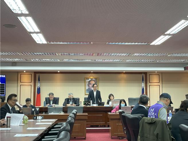 立法院交通委員會召開「道路交通管理處罰條例」修法公聽會，受地震影響，會議延後一小時召開。（蔡亞樺攝）