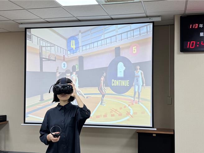 VR沉浸式訓練平台。（國科會提供／林志成台北傳真）