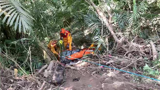 花蓮地震，登山客遭落石砸中。（新城分局提供／蔡旻妤台東傳真）