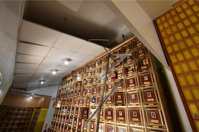 慈云山怀恩堂正紧急进行抢灾救灾作业，尚无开放进入怀恩纳骨堂服务。（吉安乡公所提供／刘彦宜花莲传真）