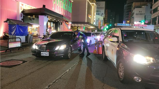 中市警二分局连续9日执行「防制酒后驾车」专案勤务，截至4月1日止已取缔5件酒后驾车。（中市警二分局提供／冯惠宜台中传真）