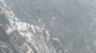 花蓮大地震》空拍曝光！蘇花沿線「山頭全禿」白如雪  6受傷工人吊掛救出